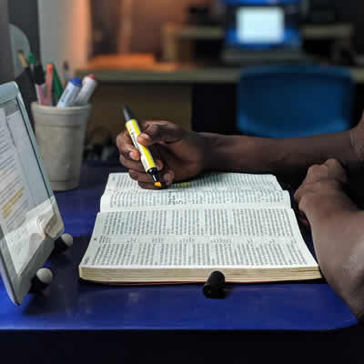 sponsor-bible